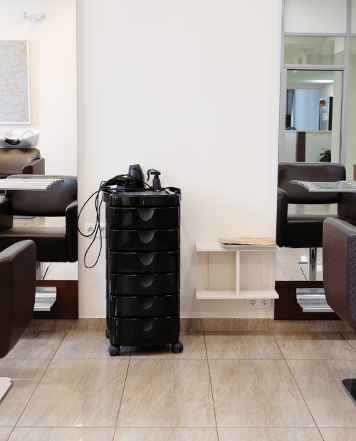 MUEBLES Y ELEcTRONICOS para esteticas